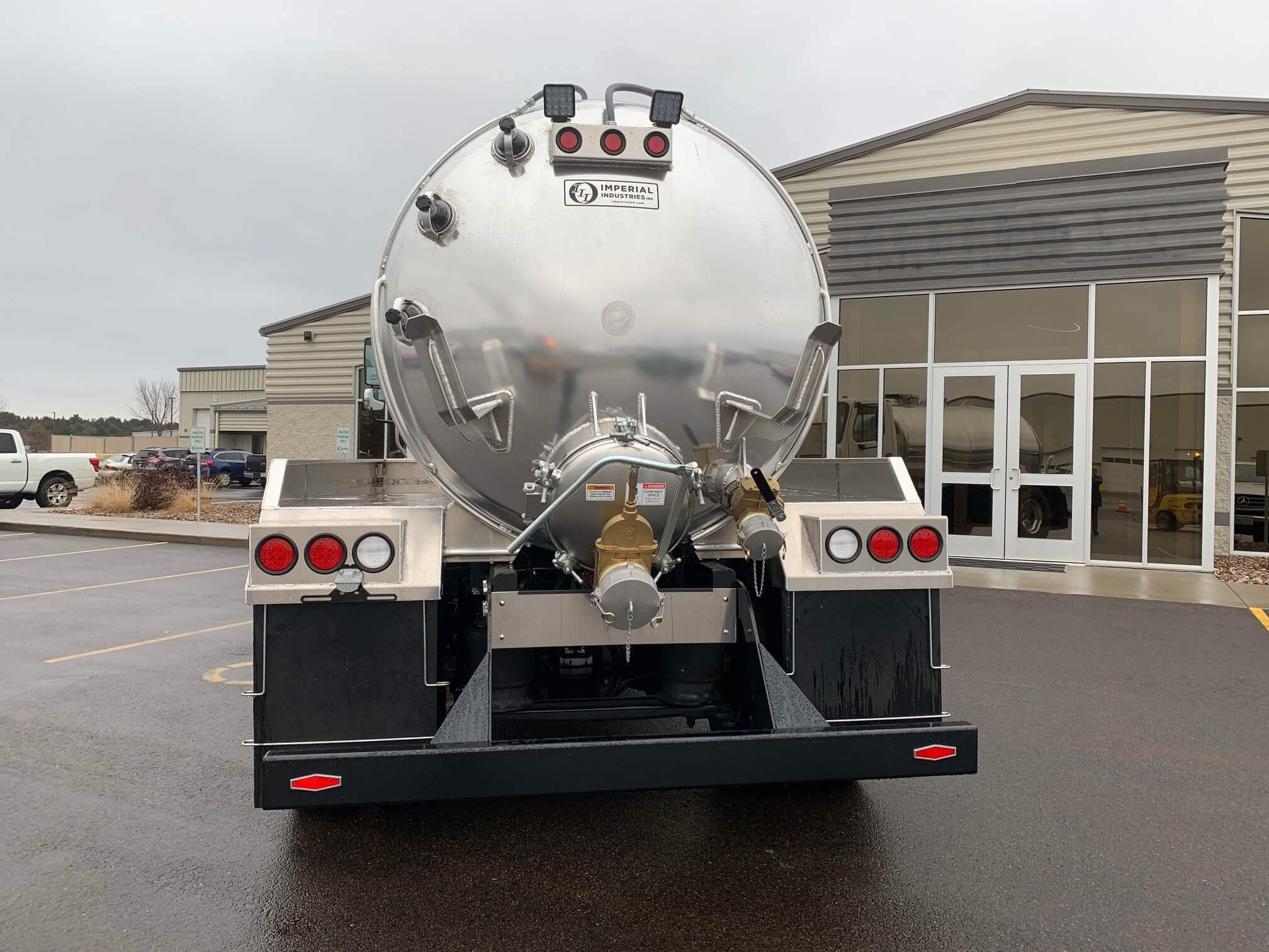 2020 Imperial Industries (2500 Gallon) Vacuum Truck w/ Automatic Trans