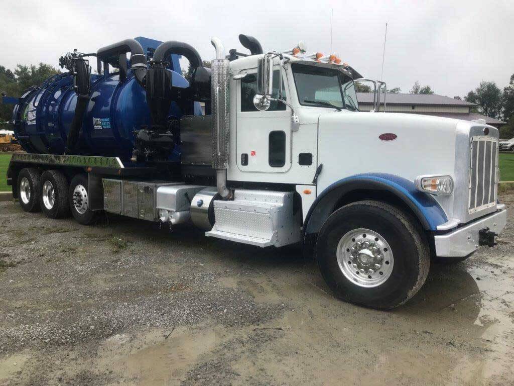 2015 ITI (4200Gallon) Vacuum Truck w/ PD Blower and Boom Hydro Vac