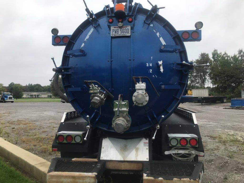 2015 ITI (4200Gallon) Vacuum Truck w/ PD Blower and Boom Hydro Vac