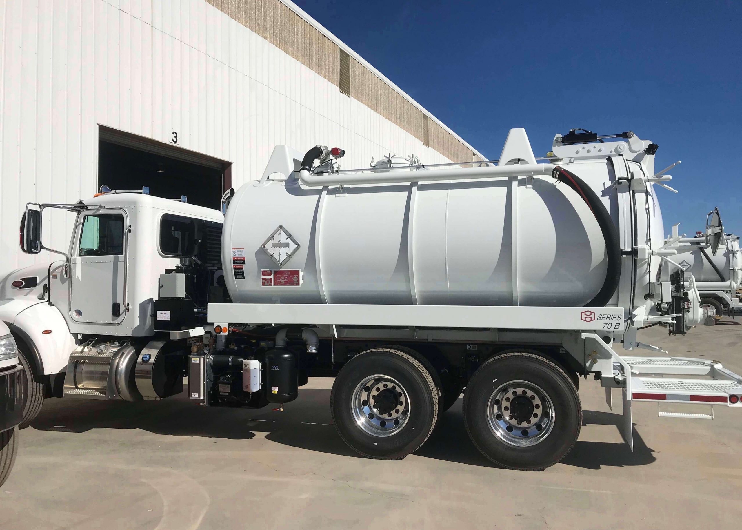 2021 Huber Dominator DOT 412 (3000Gallon) Vacuum Truck w/ Automatic