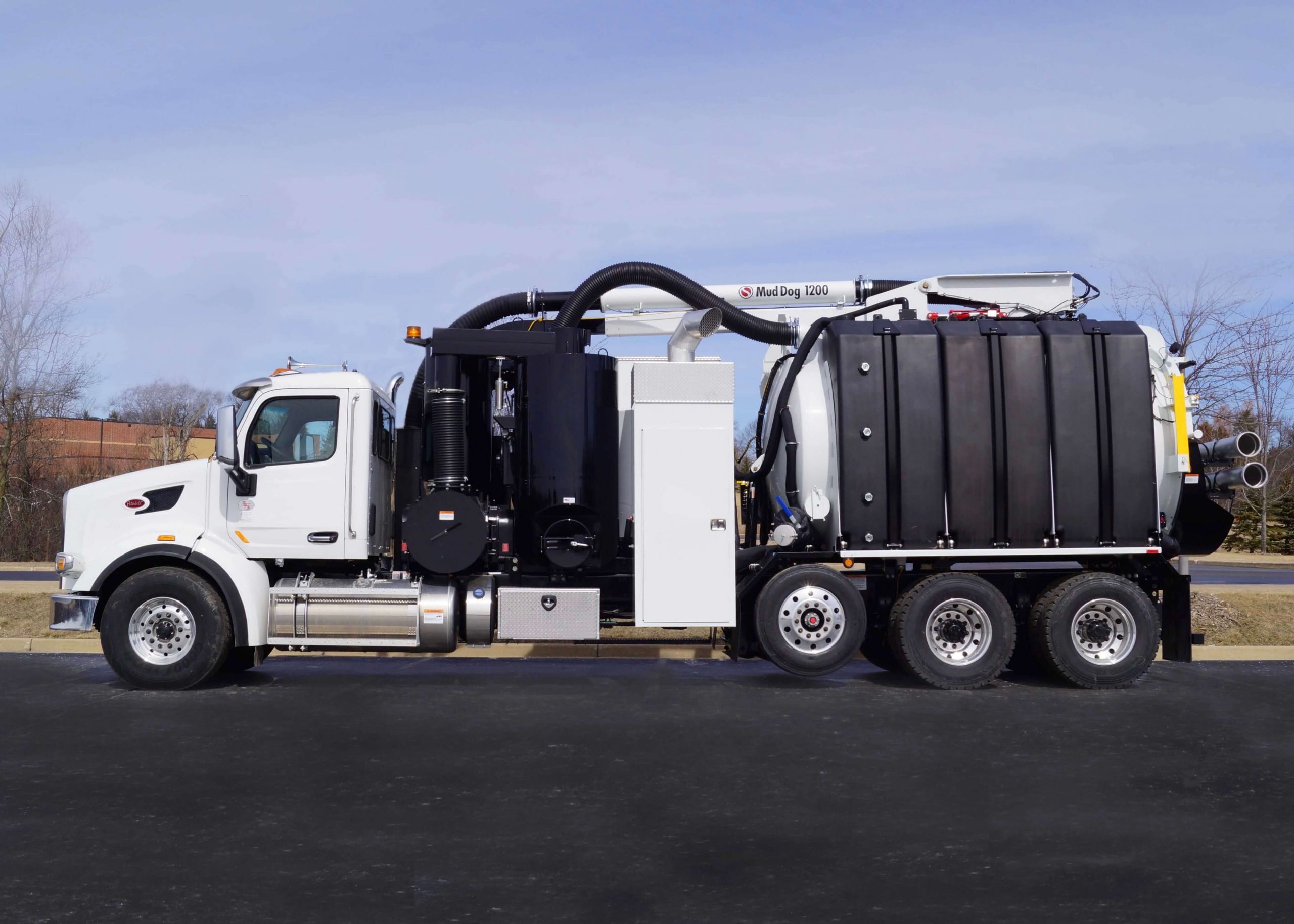 mud <a href='https://www.ruidapetroleum.com/product/49'>pump</a> trucks pricelist