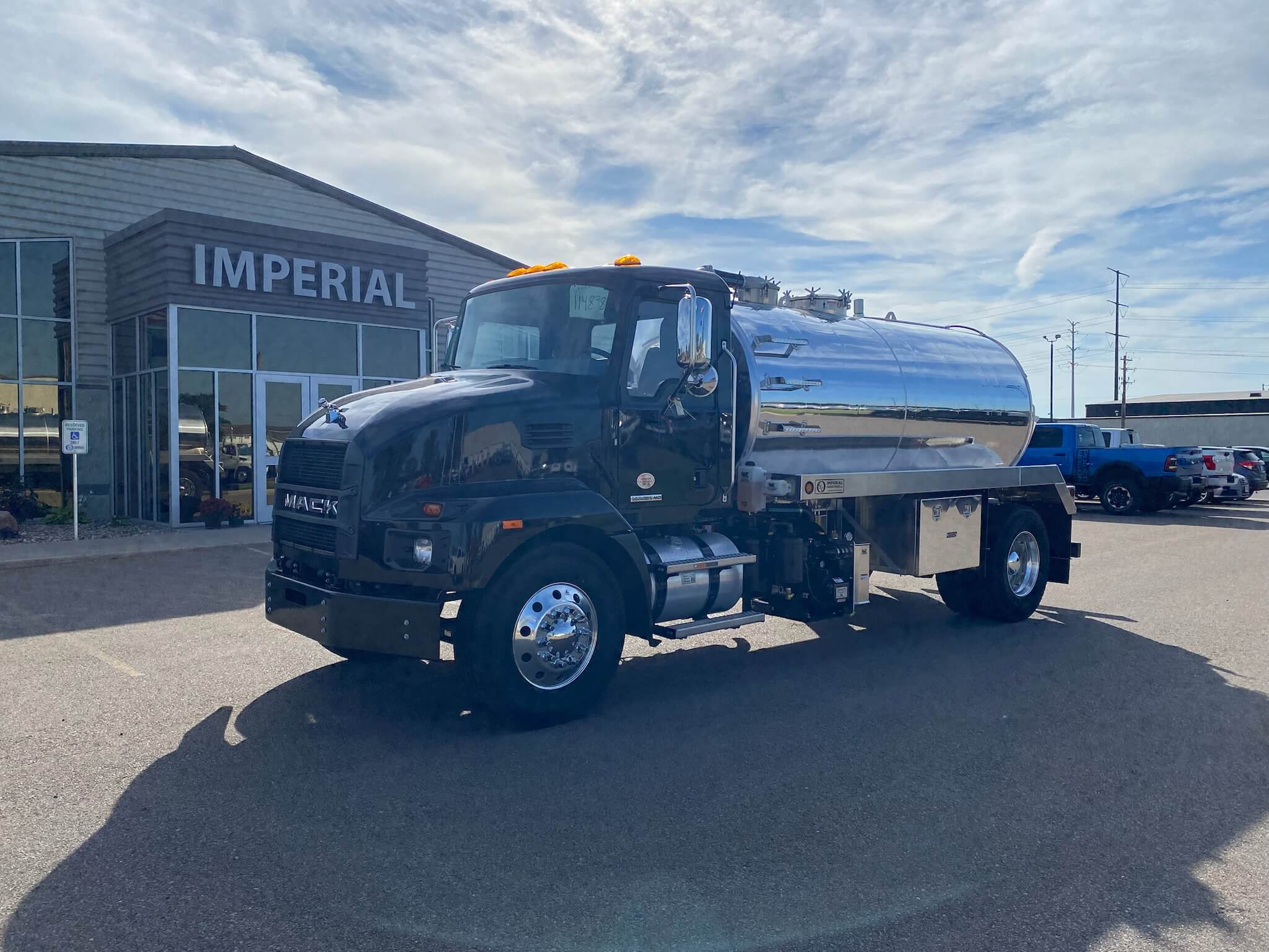 2022 Imperial Industries (2500Gallon) Vacuum Truck w/ Automatic